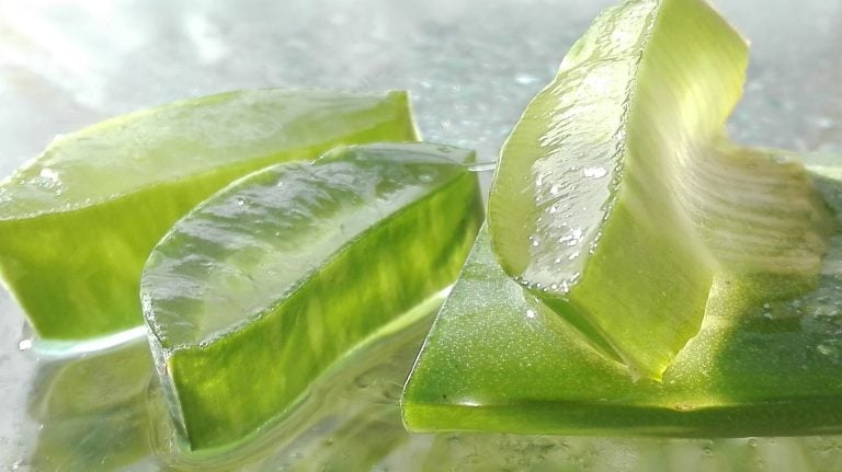 face masks for glowing skin-aloe vera