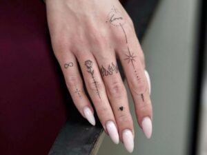 7 Things to Know Before Getting a Finger Tattoo, Straight From the Experts