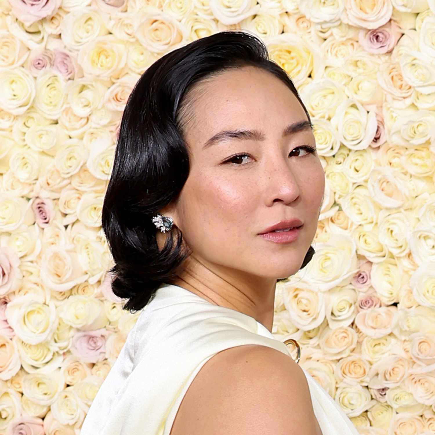 Greta Lee wears a soft hollywood wave in her bob to the Golden Globes